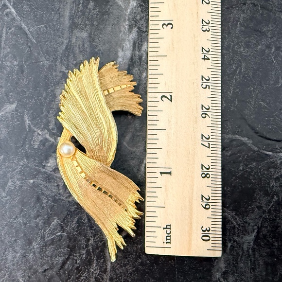 Vintage Brooch Lot (8) - Picture 3 of 16